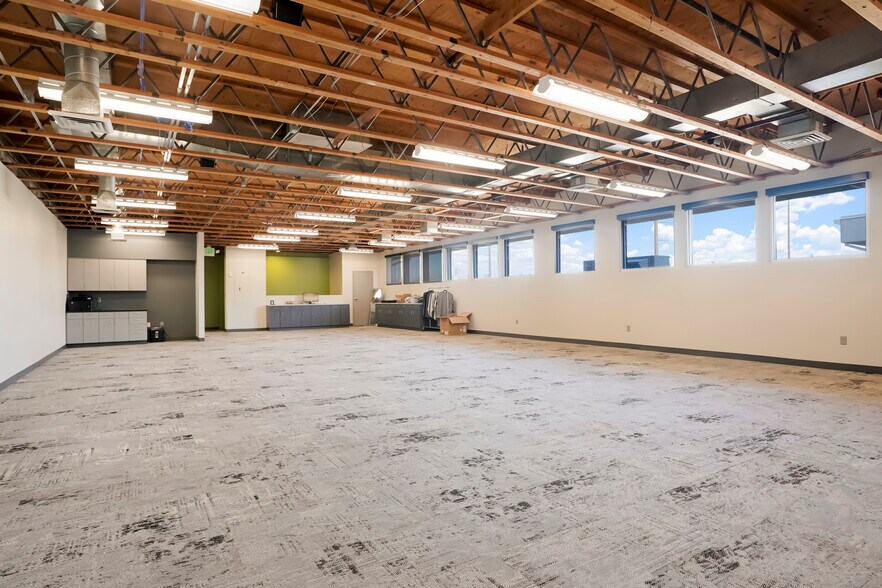 More Photos Of 229 Vallejo St, Denver Flex For Sale