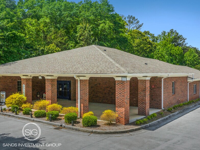 Primary Photo Of , Lithonia General Retail For Sale