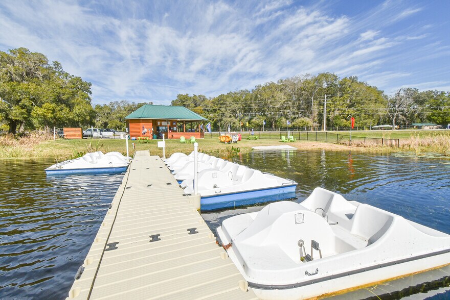 More Photos Of 831 Huntington Rd, Crescent City Freestanding For Sale