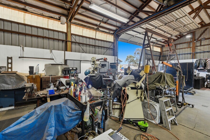 More Photos Of 55374 Rosa Rd, Bandon Manufacturing For Sale