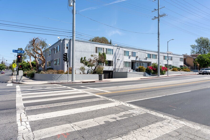 More Photos Of 13061 Vanowen St, North Hollywood Apartments For Sale
