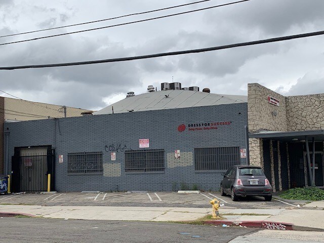 More Photos Of 2100 S Hill St, Los Angeles Research And Development For Lease