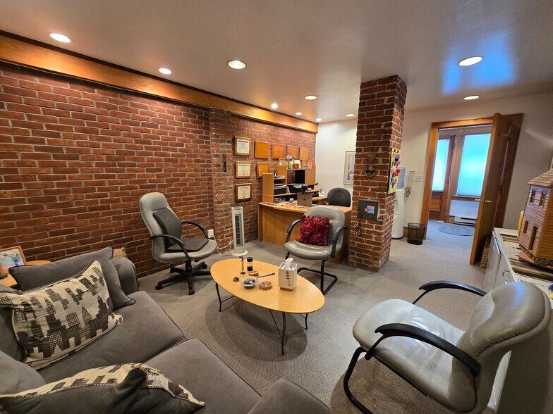 More Photos Of 96-98 Boylston St, Brookline Apartments For Sale