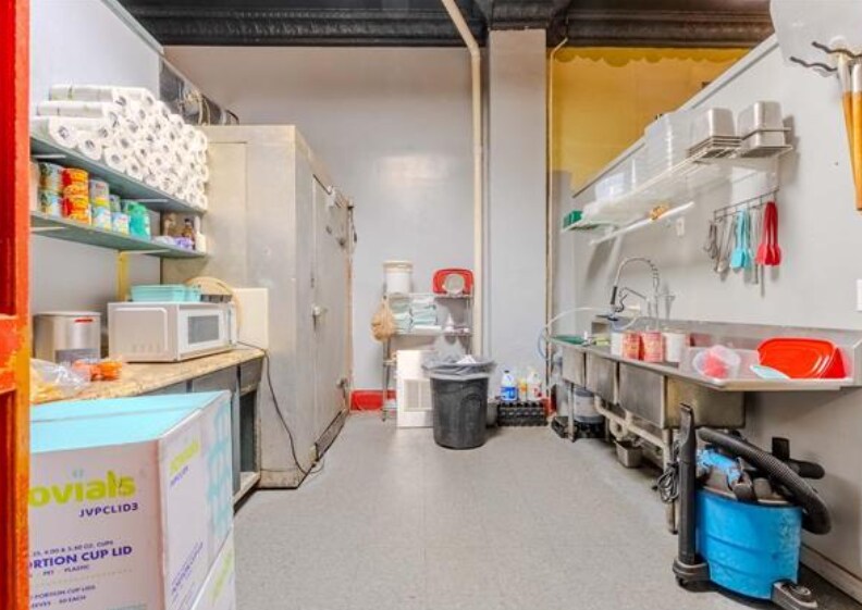More Photos Of 46 W Canal St, Wabash Restaurant For Sale