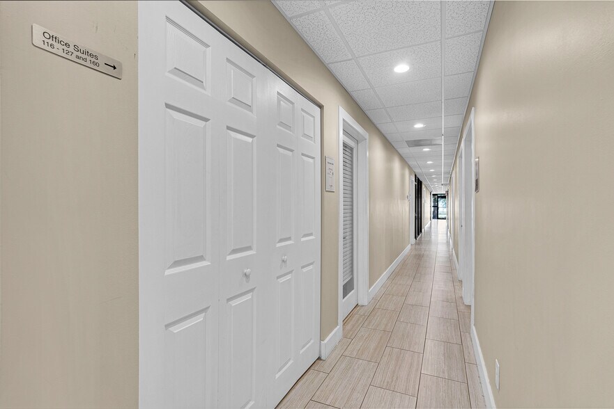 More Photos Of 5666 Seminole Blvd, Seminole Office For Sale