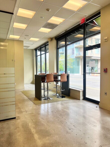 More Photos Of 1811 SW River Dr, Portland Apartments For Lease