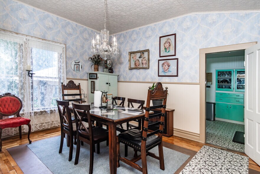 More Photos Of 236 SE Stephens St, Roseburg Hospitality For Sale