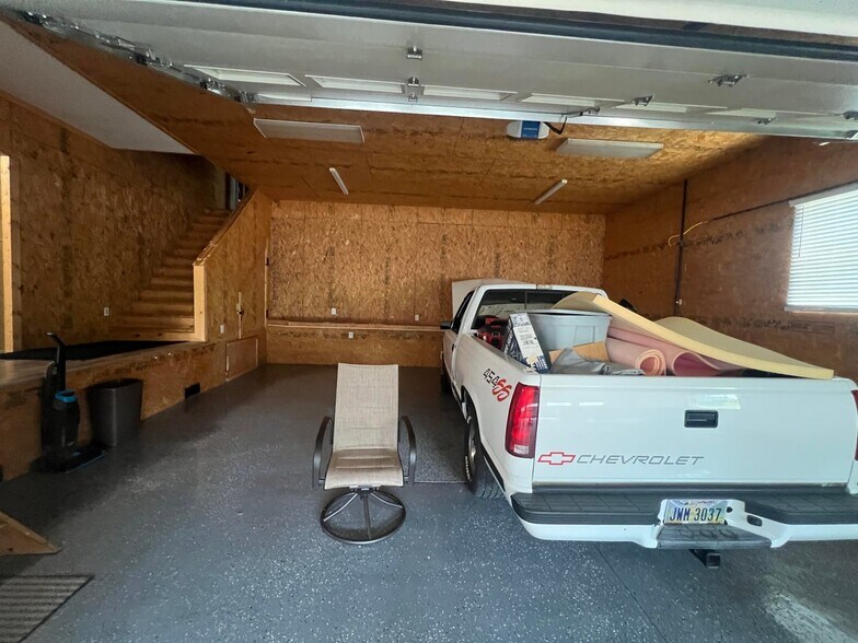 More Photos Of 380 S Main St, De Graff Light Manufacturing For Sale