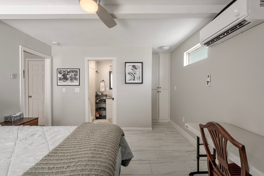 More Photos Of 3312 Crawford St, Houston Apartments For Sale