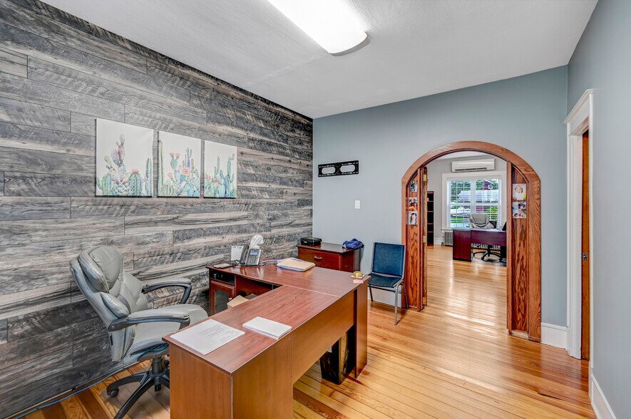 More Photos Of 149 Bond Ln, Brodheadsville Office Residential For Sale