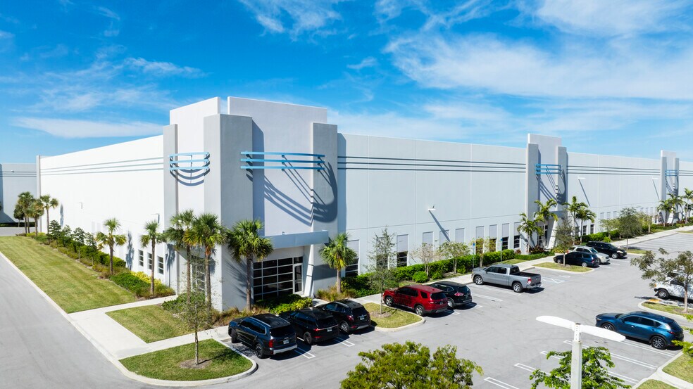 More Photos Of 1240-1270 NE 48th St, Pompano Beach Unknown For Lease