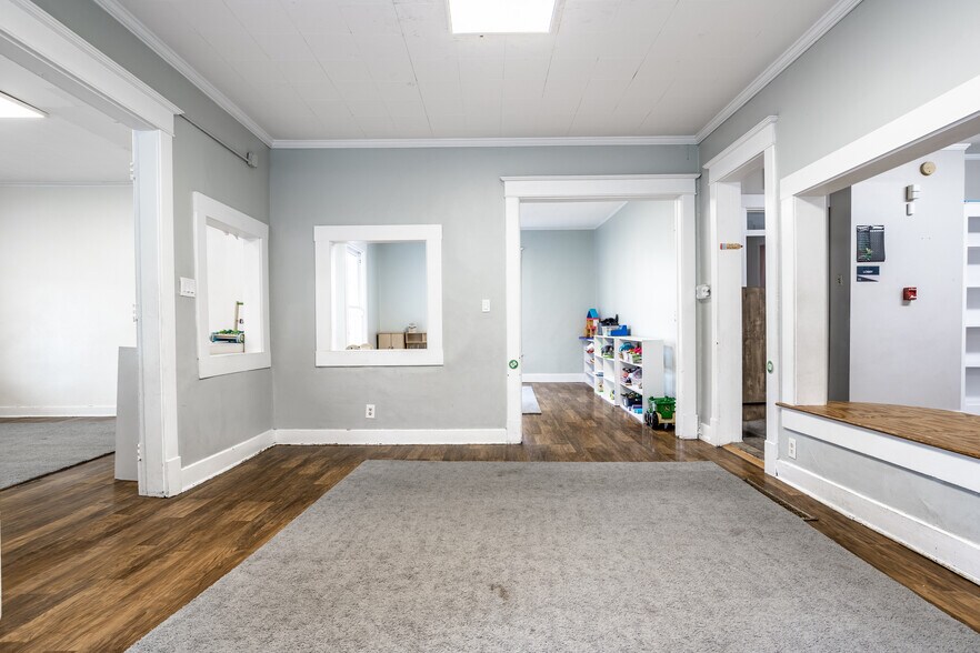 More Photos Of 7507 Michigan Rd, Indianapolis Daycare Center For Sale