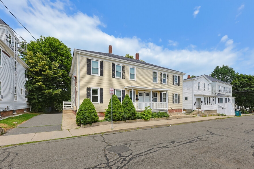 More Photos Of 7-9 Savery Ln, Plymouth Apartments For Sale