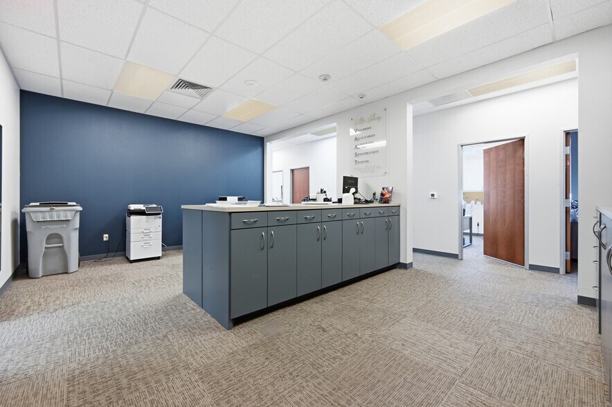 More Photos Of 333 E Highway 290, Dripping Springs Office For Lease