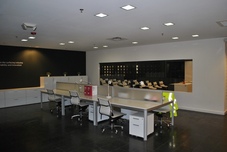 More Photos Of 4420 N Orange Blossom Trl, Orlando Warehouse For Sale