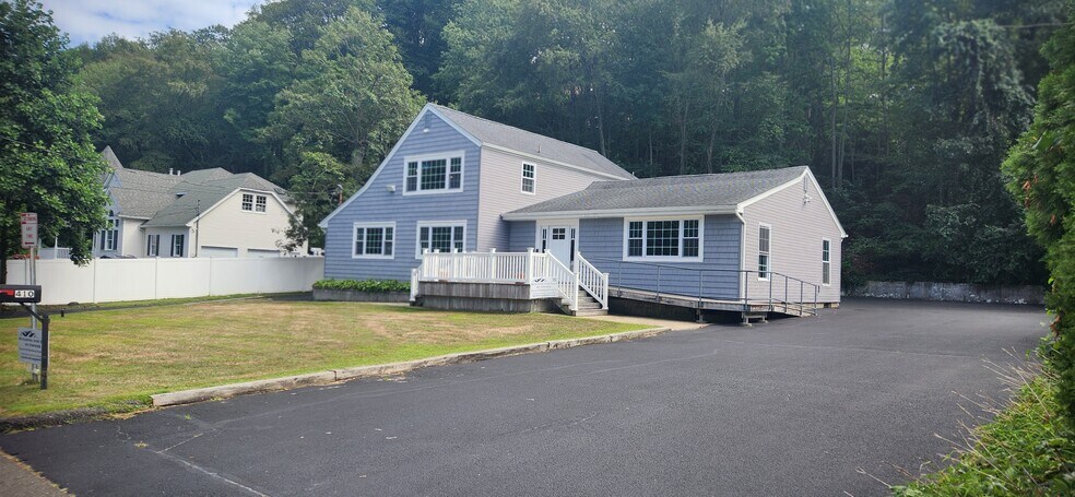 More Photos Of 410 E Main St, Centerport Office Residential For Sale