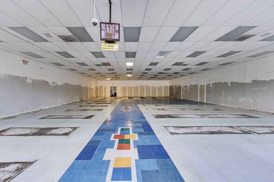 More Photos Of 2255 W 95th St, Chicago Freestanding For Lease