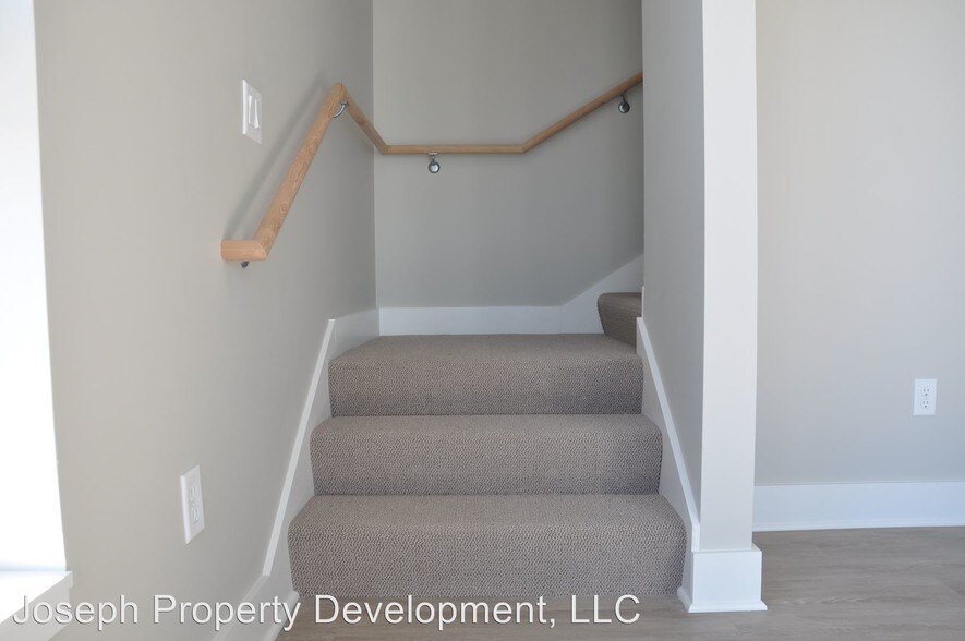 More Photos Of 4175 N Oakland Ave, Shorewood Multifamily For Sale