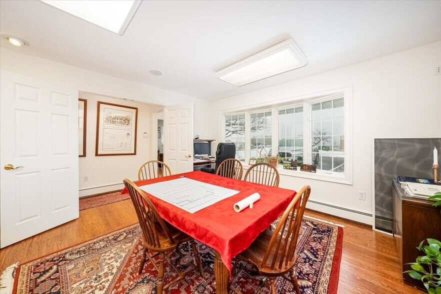 More Photos Of 611 Nursery Rd, Westminster Office For Sale