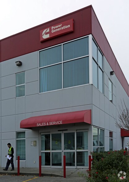 More Photos Of 19555 96th Ave, Surrey Showroom For Lease