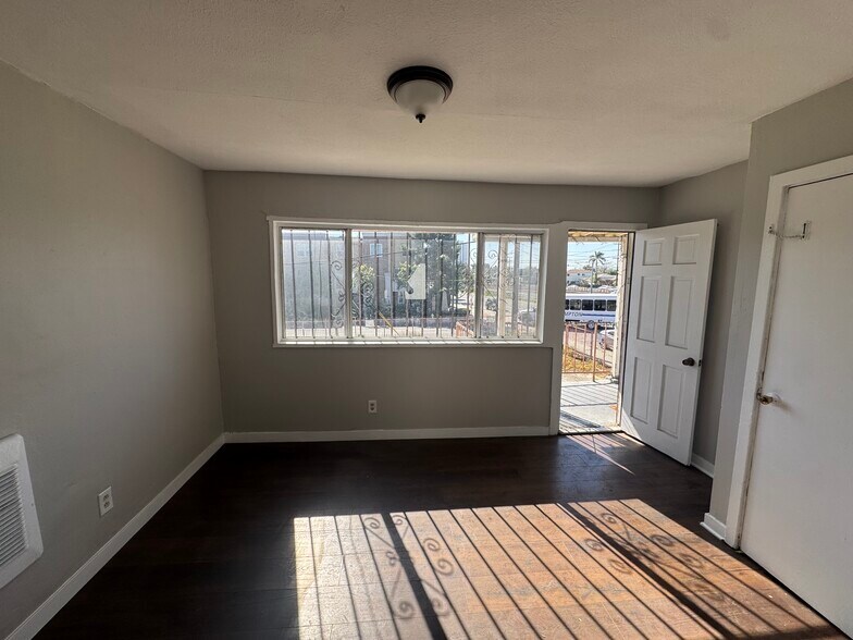 More Photos Of 702 N Willowbrook Ave, Compton Multifamily For Sale