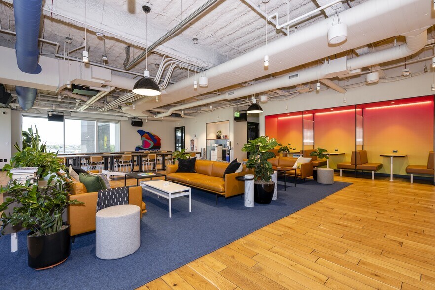 More Photos Of 333 W San Carlos St, San Jose Coworking Space