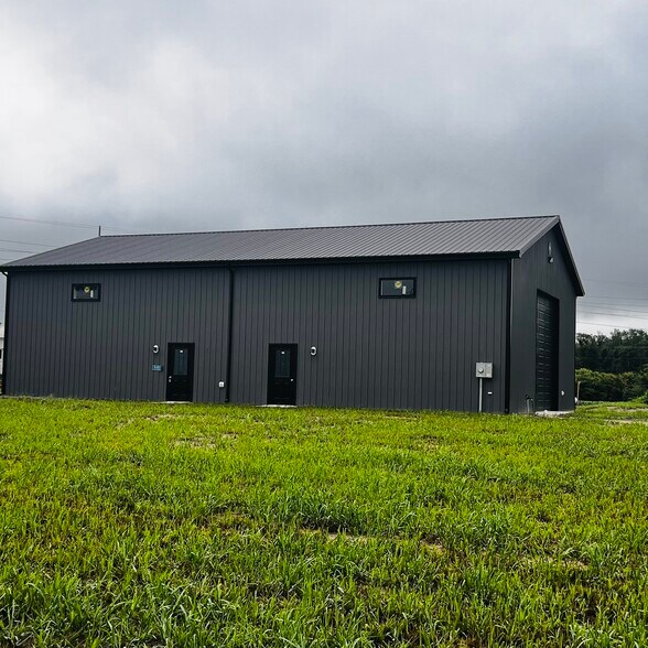 More Photos Of 8509 Palmer Ln, Bridgeville Warehouse For Lease