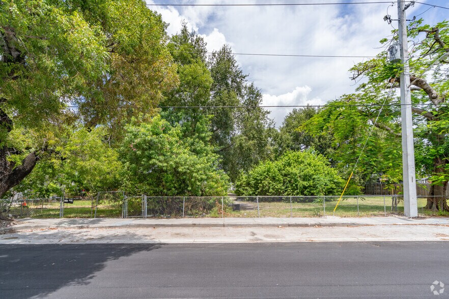 More Photos Of 145 NW 35th St, Miami Land For Sale
