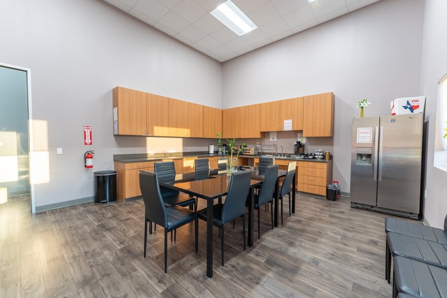 More Photos Of 13462 FM 529 Rd, Houston Light Distribution For Sale