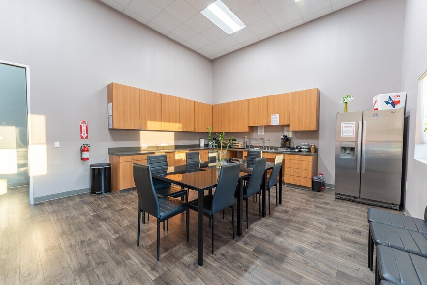 More Photos Of 13462 FM 529 Rd, Houston Light Distribution For Sale