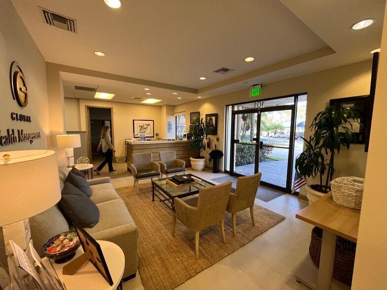 More Photos Of 2810 E Oakland Park Blvd, Fort Lauderdale Office For Lease