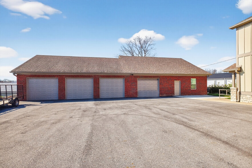 More Photos Of 446 Roy Arnold Blvd, Danville Industrial For Sale