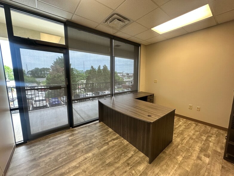 More Photos Of 540 Lake Center Pky, Cumming Office For Lease