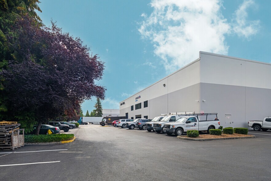 More Photos Of 17661-17683 128th Pl NE, Woodinville Warehouse For Lease