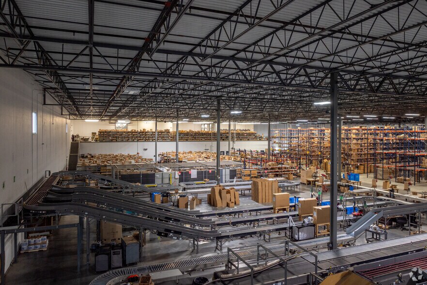 More Photos Of 6279 Hudson Crossing Pky, Hudson Warehouse For Lease