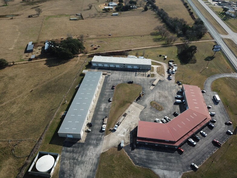 More Photos Of 125 Kellar Rd, Smithville Industrial For Sale