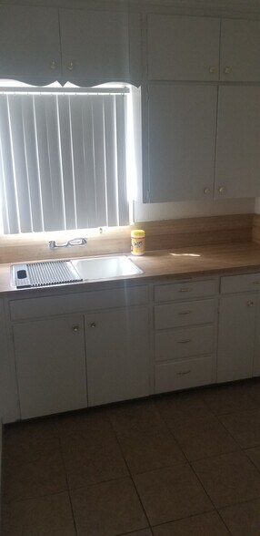 More Photos Of 725 S 6th St, Las Vegas Office For Lease