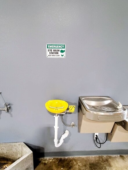 More Photos Of 428 Anchor St, Corpus Christi Industrial For Lease