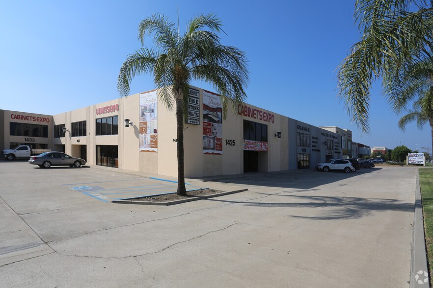 More Photos Of 1423-1449 S State College Blvd, Anaheim Warehouse For Lease