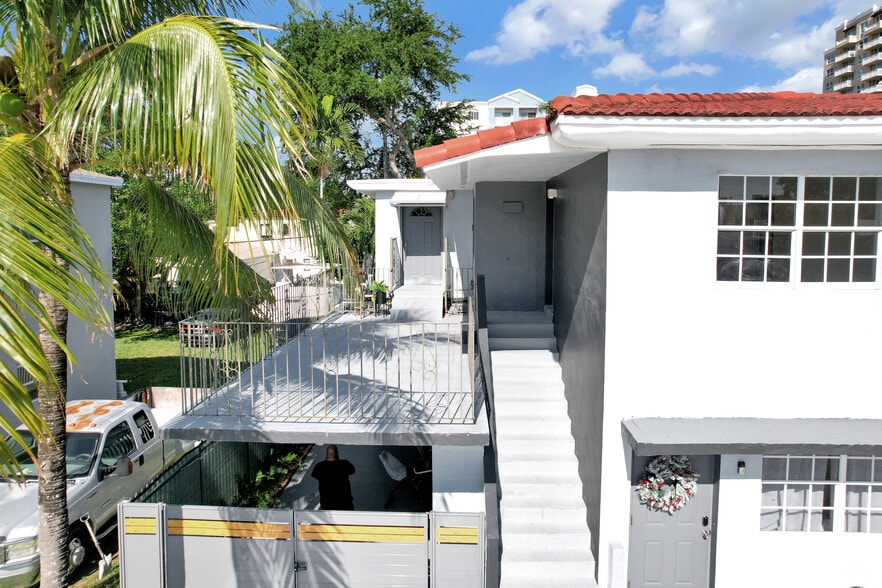 More Photos Of 3711 SW 27th Ter, Miami Specialty For Sale