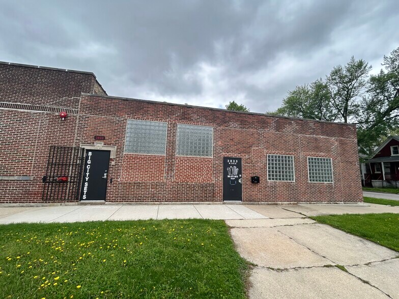 More Photos Of 3033 W Ohio St, Chicago Warehouse For Lease