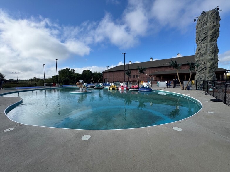 More Photos Of 3620 Village Dr, Saint Joseph Amusement Park For Sale