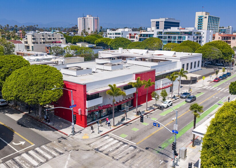 Primary Photo Of 1251 4th St, Santa Monica Storefront For Sale