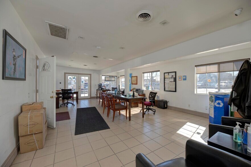 More Photos Of 16301 Hawthorne Blvd, Lawndale Freestanding For Sale