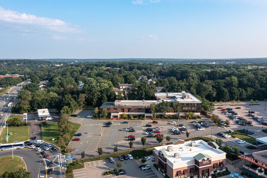 More Photos Of 10 Forbes Rd, Braintree Office For Lease