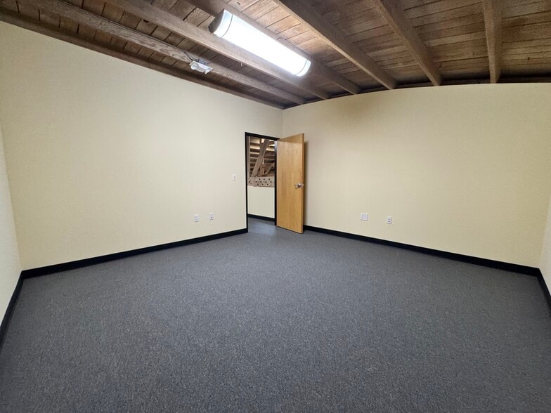 More Photos Of 3608 San Fernando Rd, Glendale Loft Creative Space For Lease