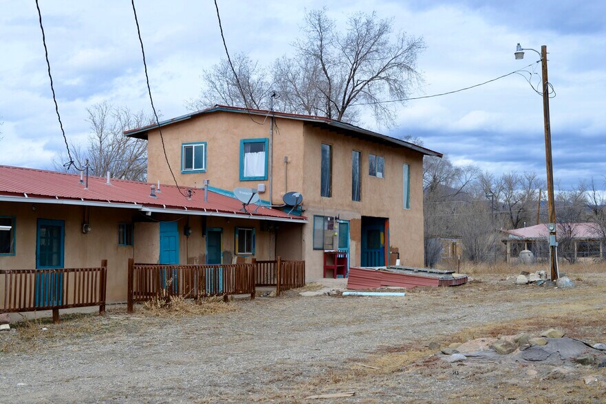 More Photos Of 62-64 St Francis Plaza, Ranchos De Taos Apartments For Sale