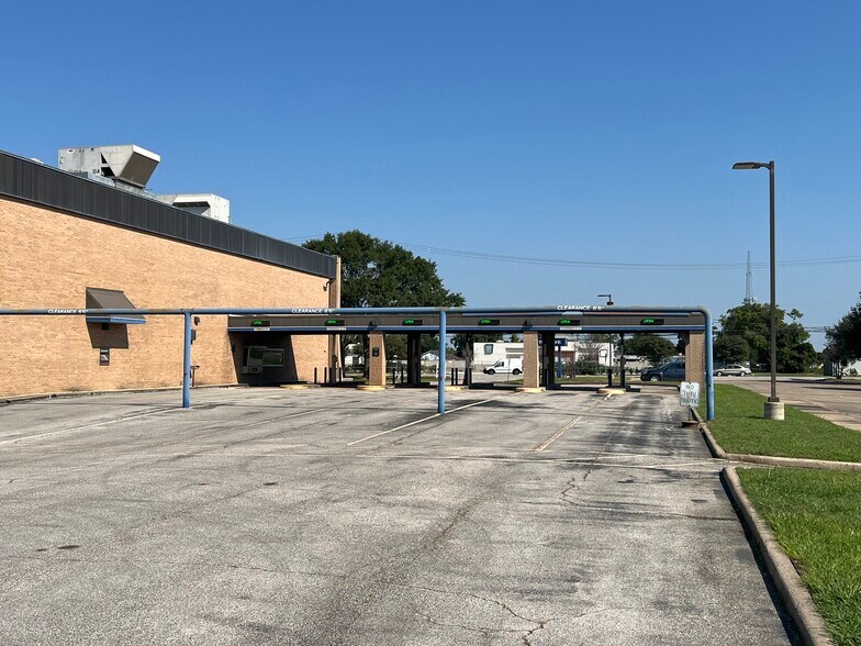 More Photos Of 3400 Avenue H, Rosenberg Office For Sale