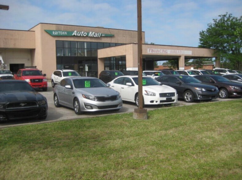 More Photos Of 8819 E 350 Hwy, Raytown Auto Dealership For Sale