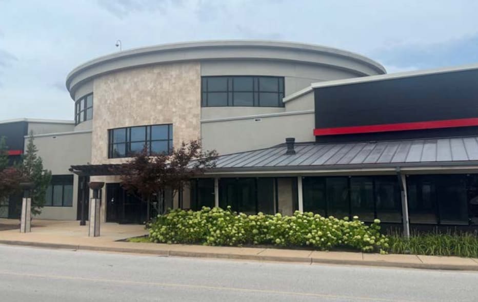 More Photos Of 1155-2461 St. Louis Galleria, Saint Louis Unknown For Lease